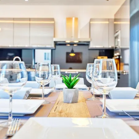 Luxury - Families, Couples, And Solo Guests Only Apartamento Is-Swieqi