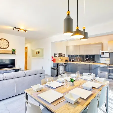 Luxury Swieqi - Adults 30 & Family Only Is-Swieqi