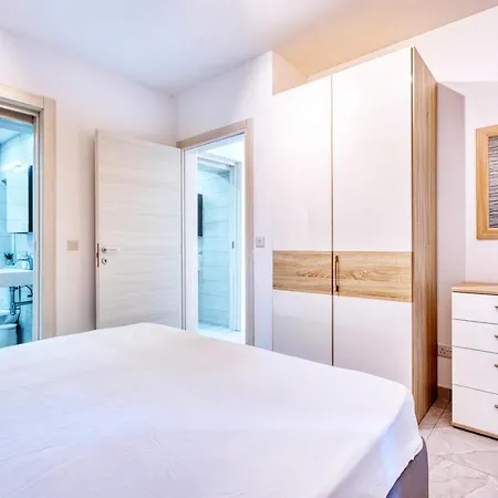 公寓 Luxury Swieqi - Adults 30 & Family Only Is-Swieqi