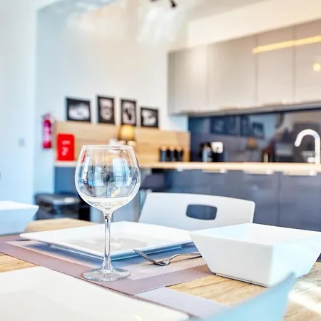 Luxury - Families, Couples, And Solo Guests Only