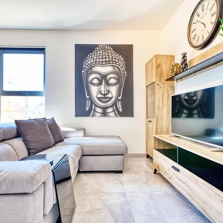 Luxury Swieqi - Adults 30 & Family Only Is-Swieqi