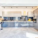 Luxury Swieqi - Adults 30 & Family Only * Is-Swieqi