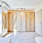 Luxury Swieqi - Adults 30 & Family Only *