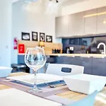 Luxury Swieqi - Adults 30 & Family Only