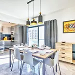 Luxury Swieqi - Adults 30 & Family Only