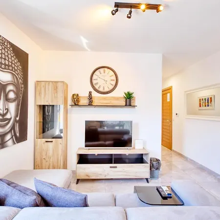 Luxury Swieqi - Adults And Families Only * Is-Swieqi