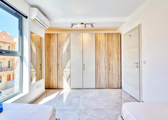 Luxury Apt Swieqi - Adults And Families Only *