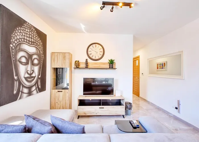 Luxury Swieqi - Adults And Families Only * Is-Swieqi